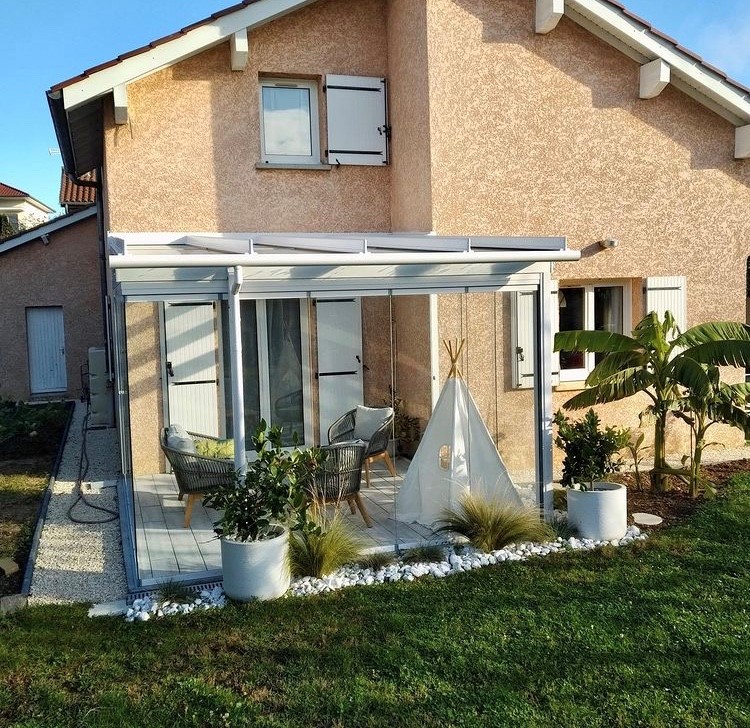 Pergola entièrement vitrée - Meyzieu (69)