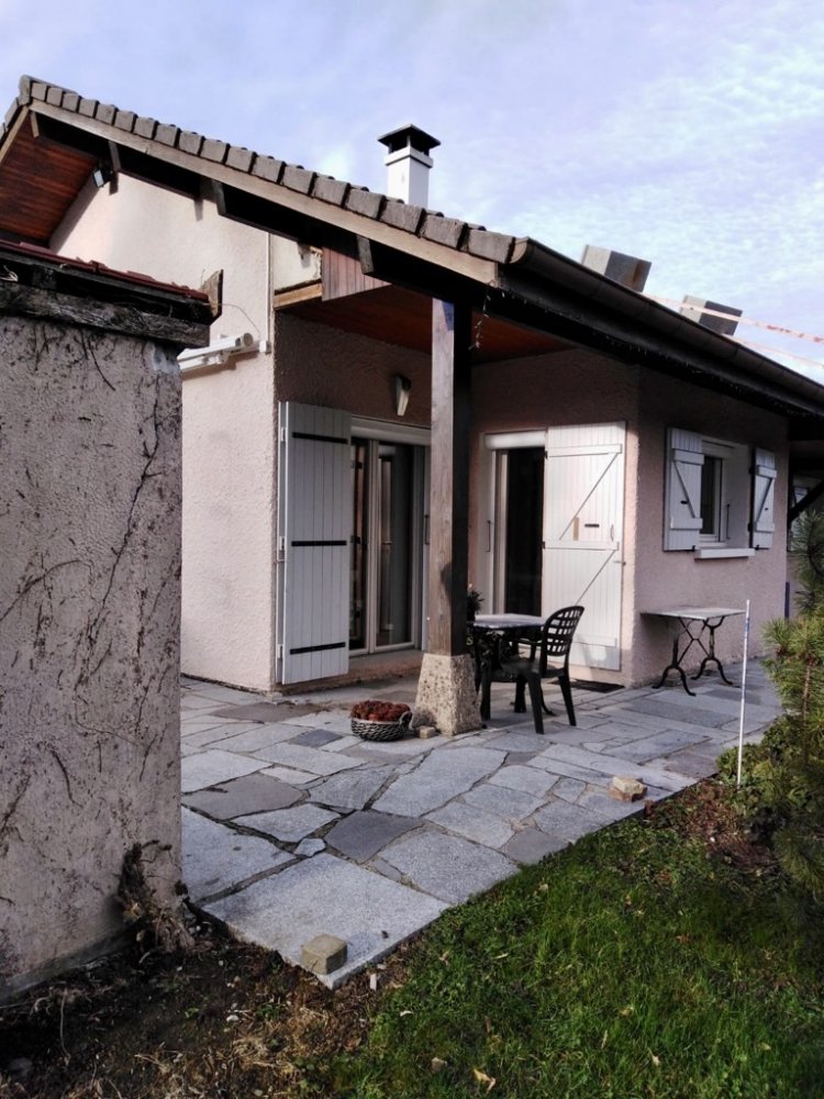 Spécialiste solution vitrées pour fermeture de terrasse entièrement vitrée