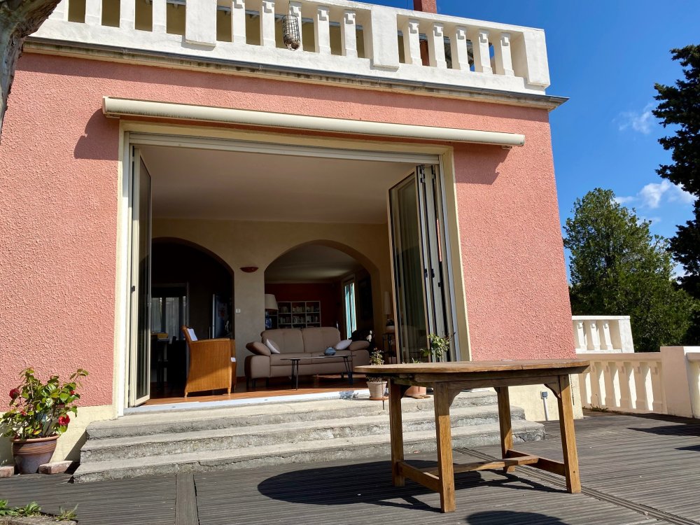Remplacement d’une baie accordéon dans une villa avec une sublime vue sur Lyon ?