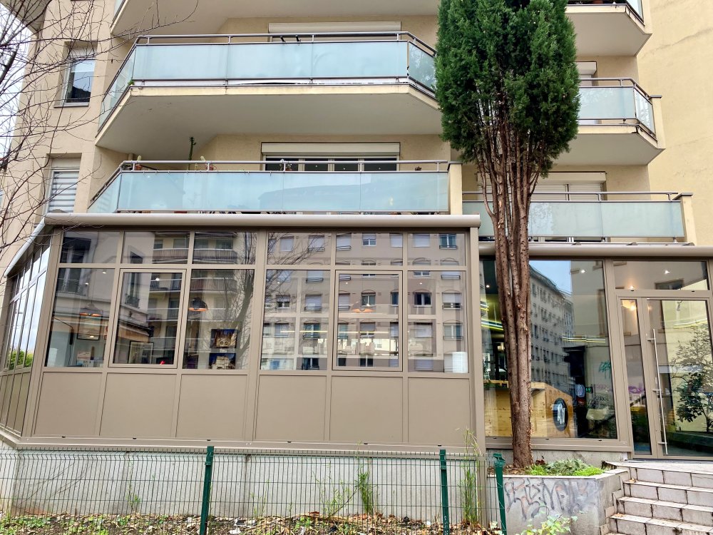 Pose d'une véranda sur-mesure à Lyon 