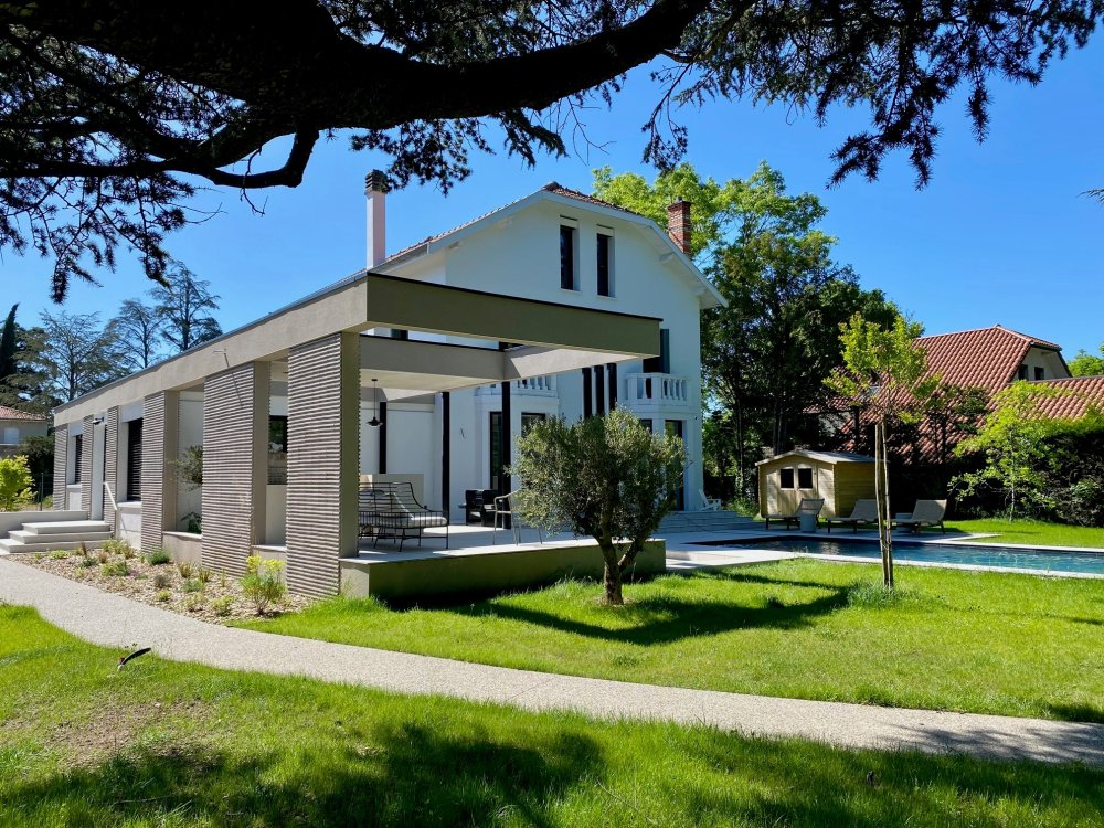 Fourniture et pose  de l'ensemble des menuiseries d'une sublime maison bourgeoise près de Lyon à Ecully (69) 