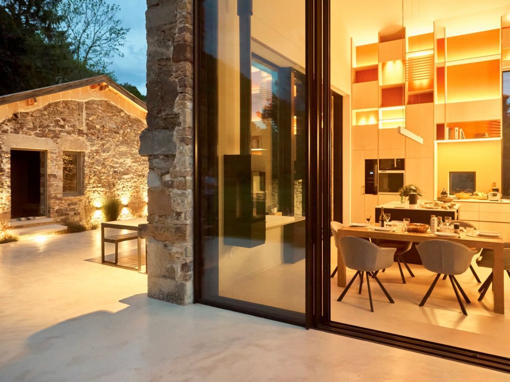 Installation de coulissants minimalistes sur-mesure en Isère (38) 