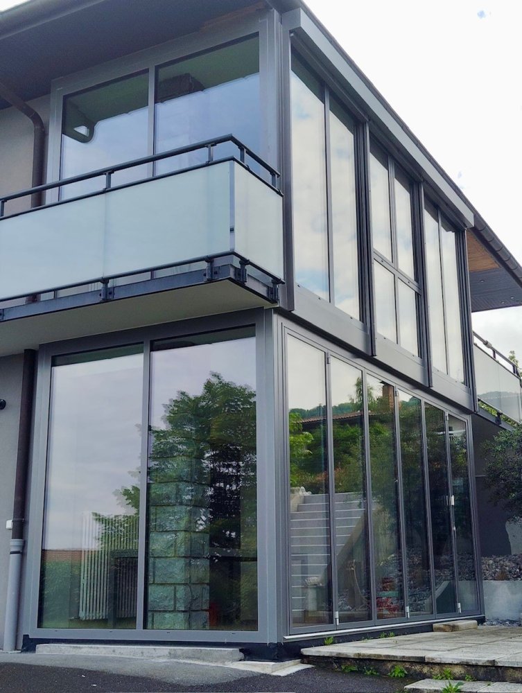 Pose d'une baie accordéon dans une villa près du lac Léman (74) 