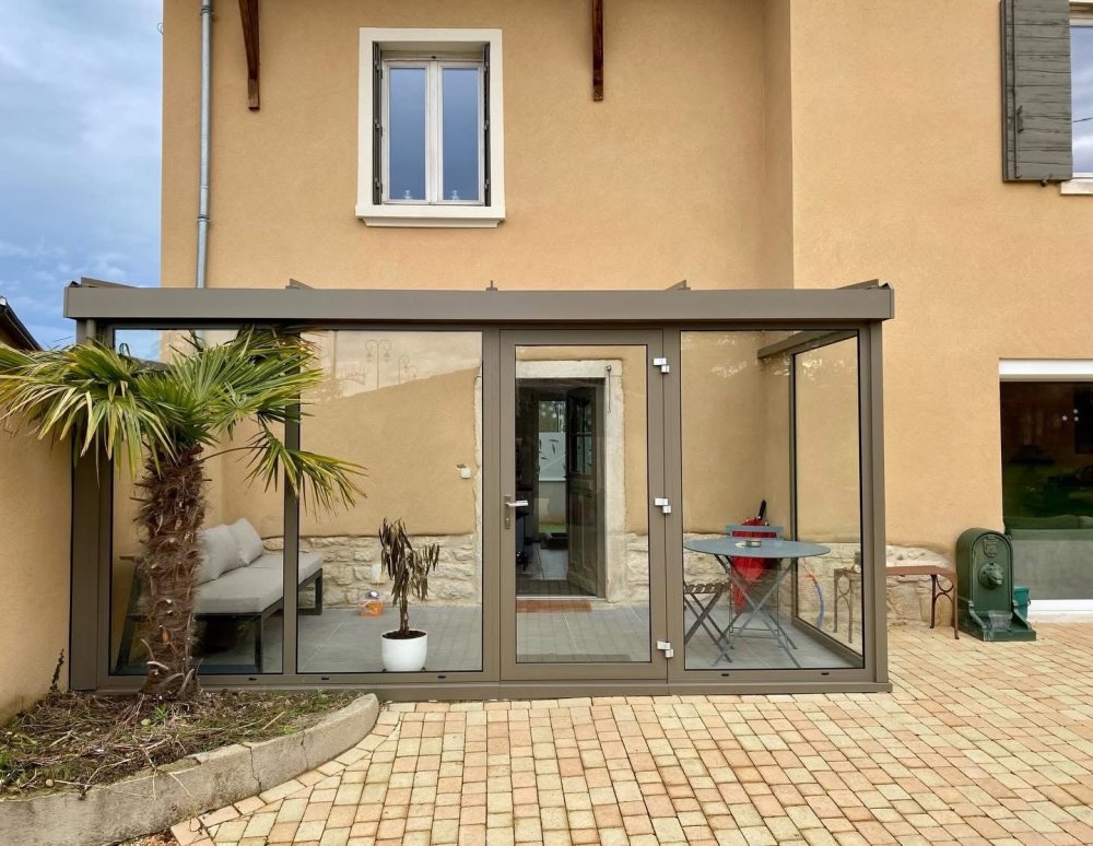 Création d’un sas d’entrée et extension de l’habitation : aménagement maîtrisée et confort durable près de Trévoux (01)